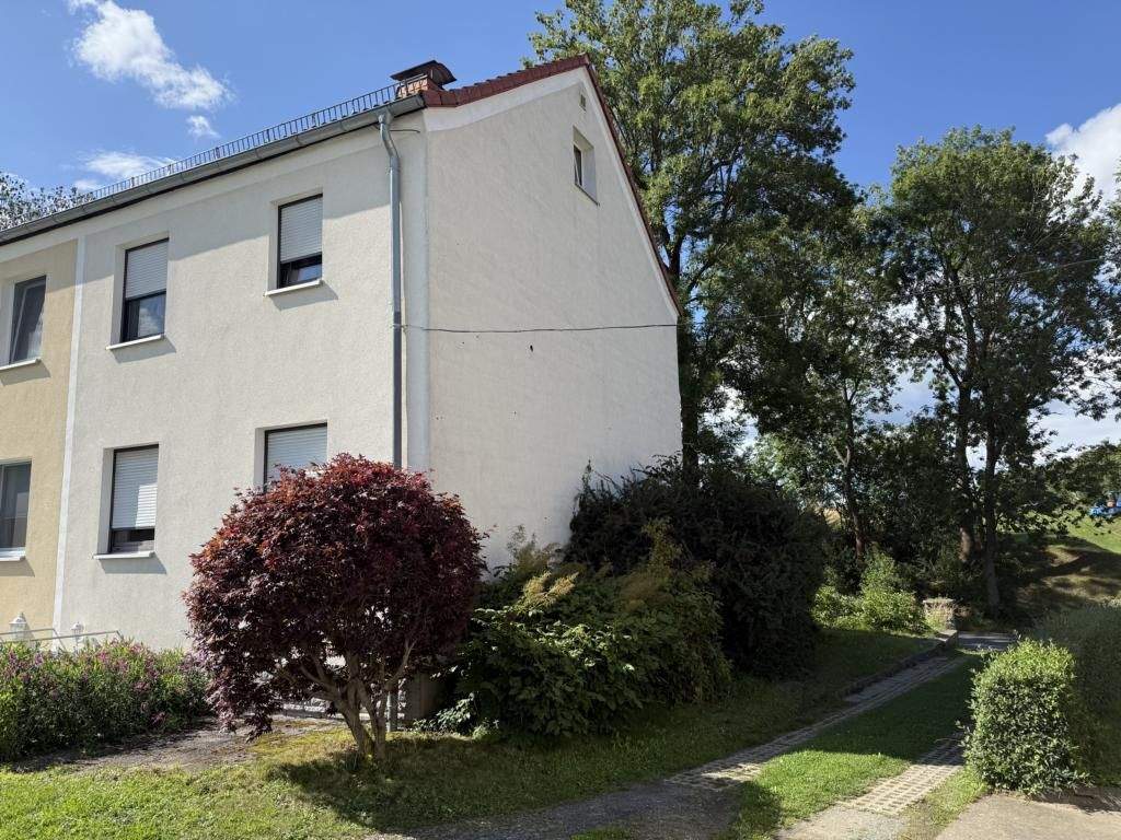 Thumbnail-Reihenendhaus mit Garage in Moßbach