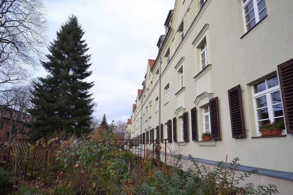 Thumbnail-Idyllische Lage - 2-Zi-Altbauwohnung mit Loggia, Garten*