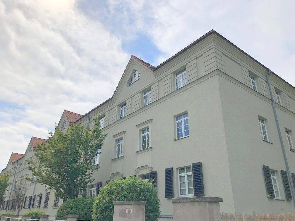 Thumbnail-Helle 2-Zi-Altbauwohnung mit Loggia & Garten*