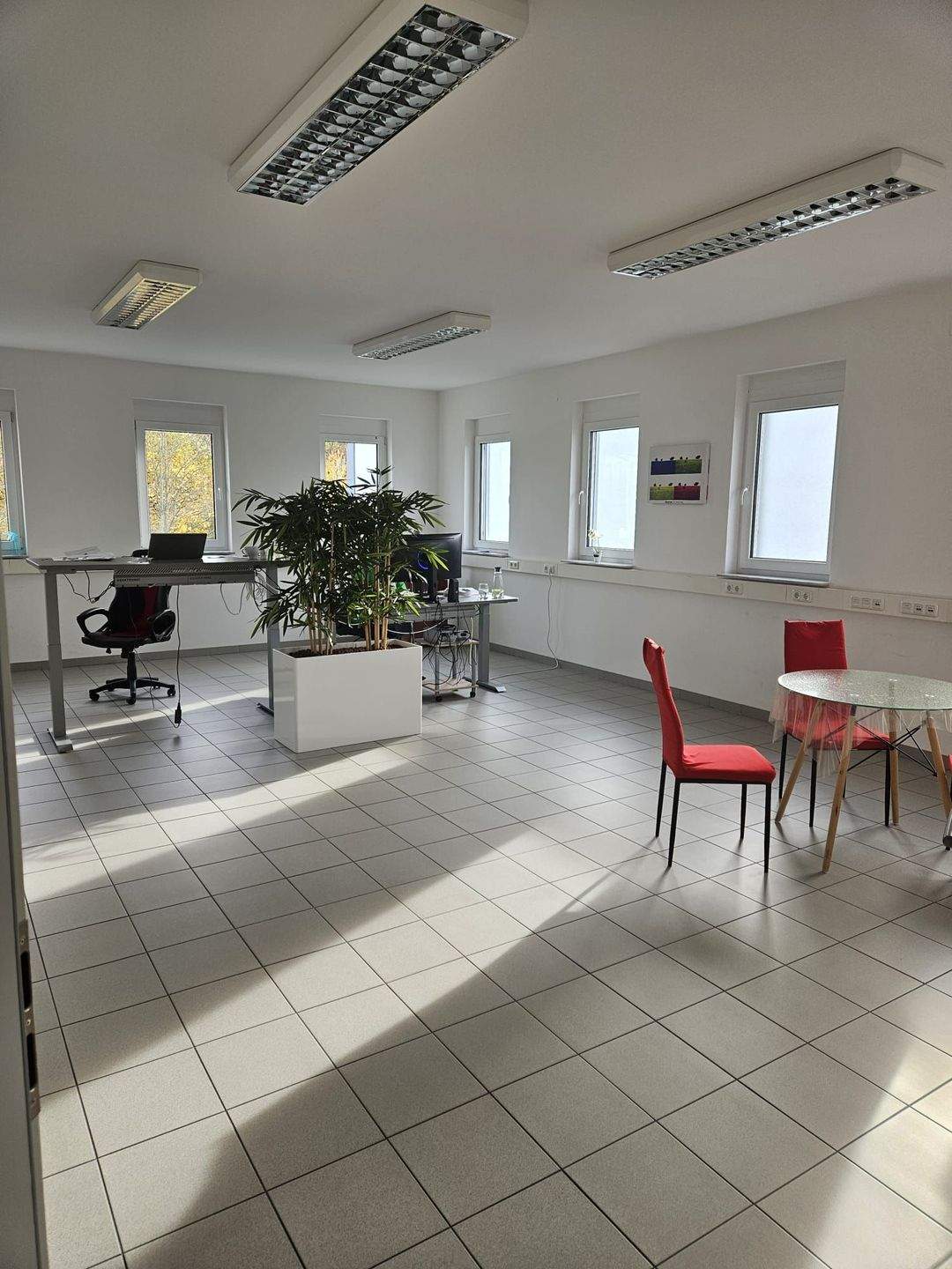 Thumbnail-Büro im Gewerbegebiet Werneck, Am Pfaffenpfad 1