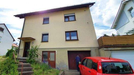 Thumbnail-Zweifamilienhaus mit viel Potenzial in bevorzugter Lage von Weikersheim