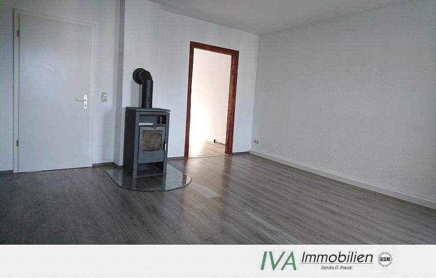 Thumbnail-Gemütliche 2-Raum-Dachgeschoss-Wohnung mit Kaminofen im Stadtzentrum Riesa´s