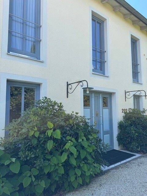 Thumbnail-Einzigartige DHH - Stilvolles Wohnen mit Panoramablick!