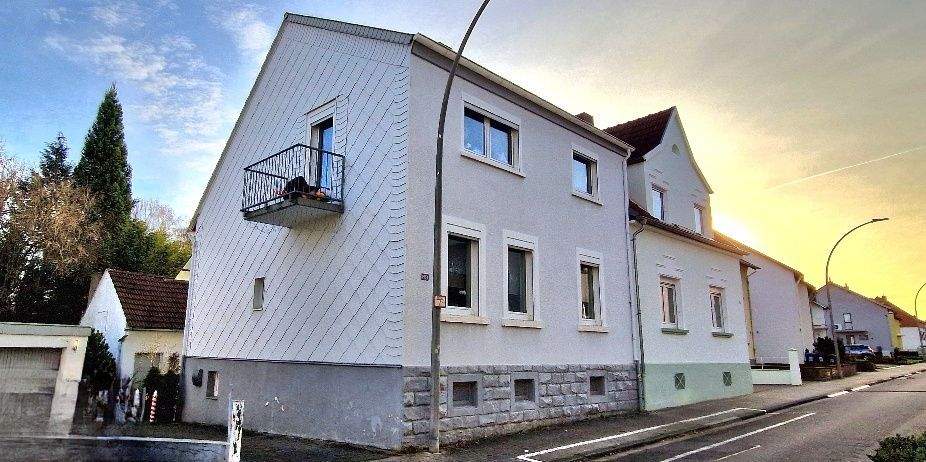 Thumbnail-Schickes Einfamilienhaus in sehr gutem Zustand, mit Balkon, Terrasse, großem Garten mit Gartenhaus und Garage, in ruhiger Lage von Rohrbach