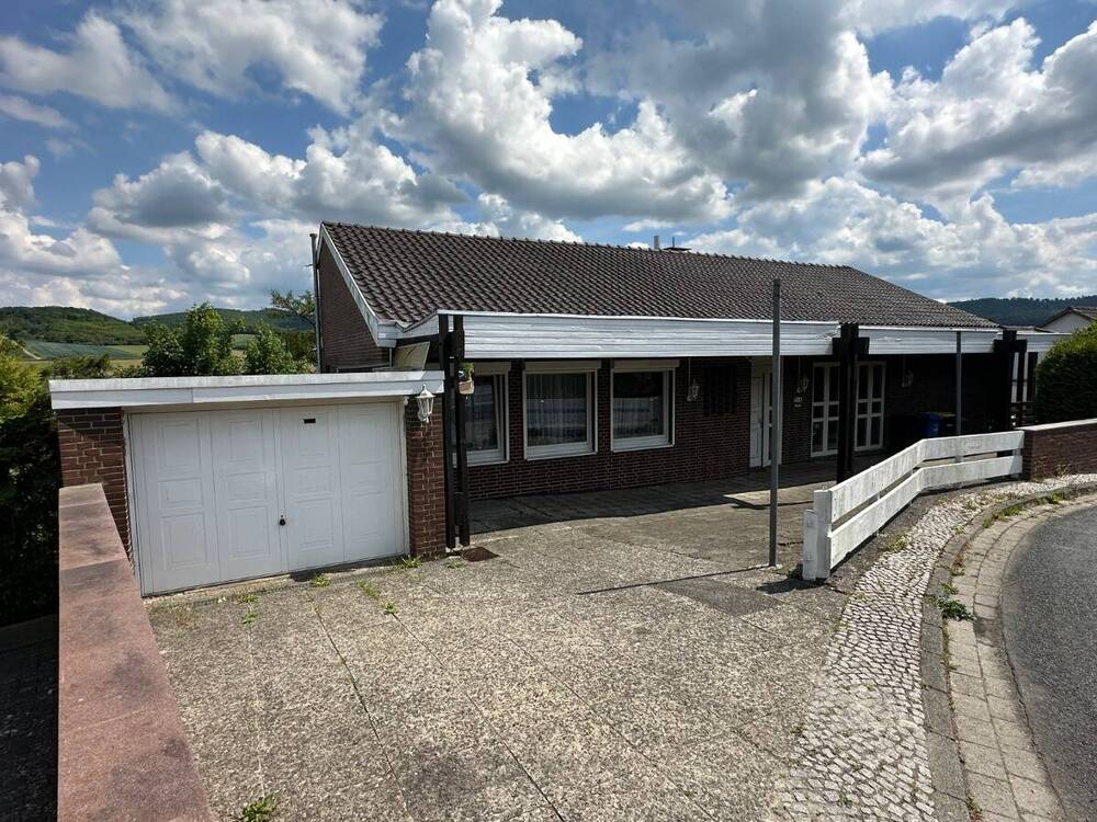 Thumbnail-Charmantes Architektenhaus mit Garage in Hanglage - Wesseln bei Bad Salzdetfurth