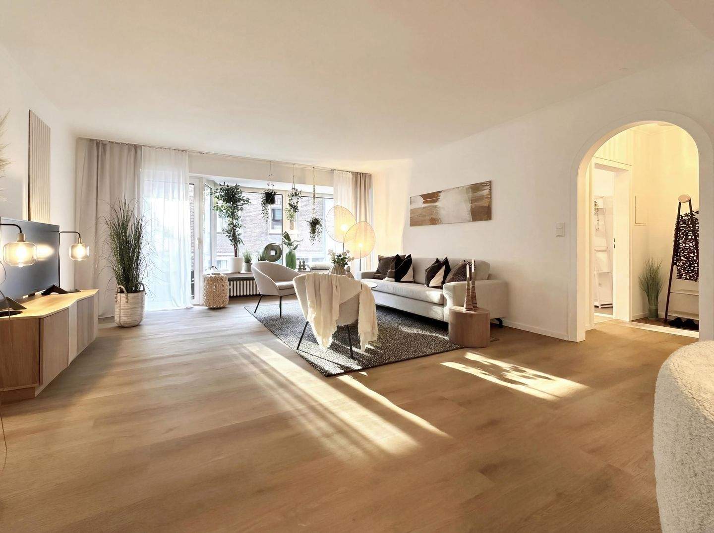 Thumbnail-Einziehen und wohlfühlen - Stilvoll sanierte Wohnung mit Balkon & Gartenblick