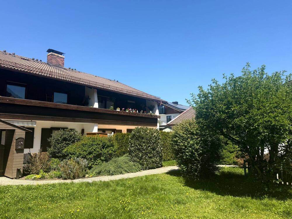 Thumbnail-Vermietete 2-Zimmer-Terrassenwohnung mit großer Sonnenterrasse in Bayerisch Gmain