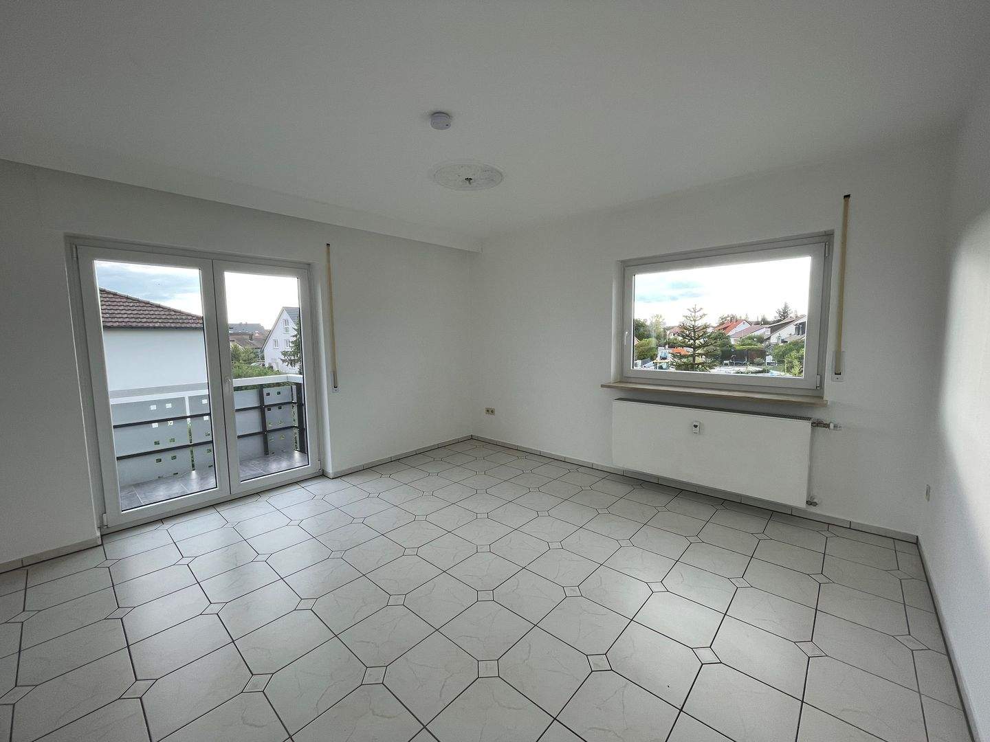 Thumbnail-Helle gepflegte 3,5 Zimmer-Wohnung mit 2 Bädern