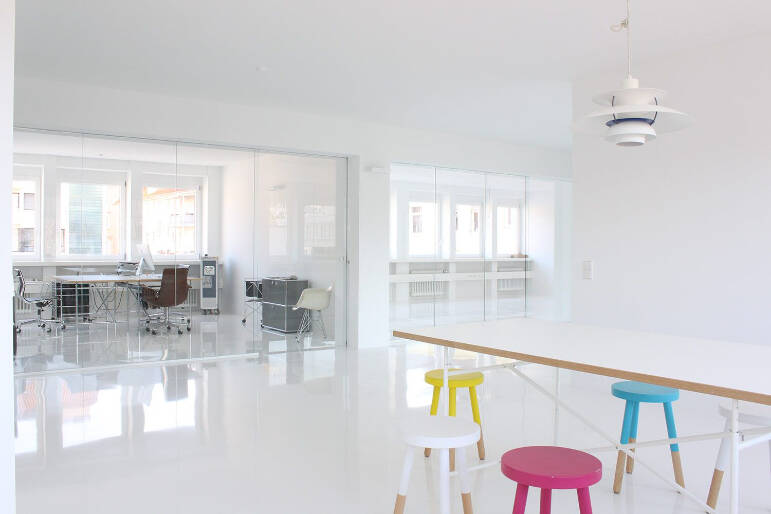 Thumbnail-Zentrales Büro-Loft in Stuttgart Mitte: modern, möbliert, 247 & Gemeinschaft