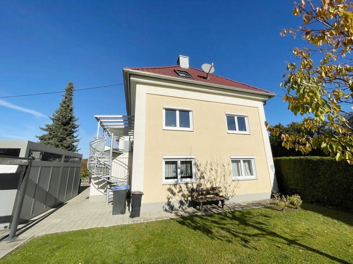 Thumbnail-Kernsaniertes 2-Familienhaus mit 2 Garagen in Senden-Witzighausen