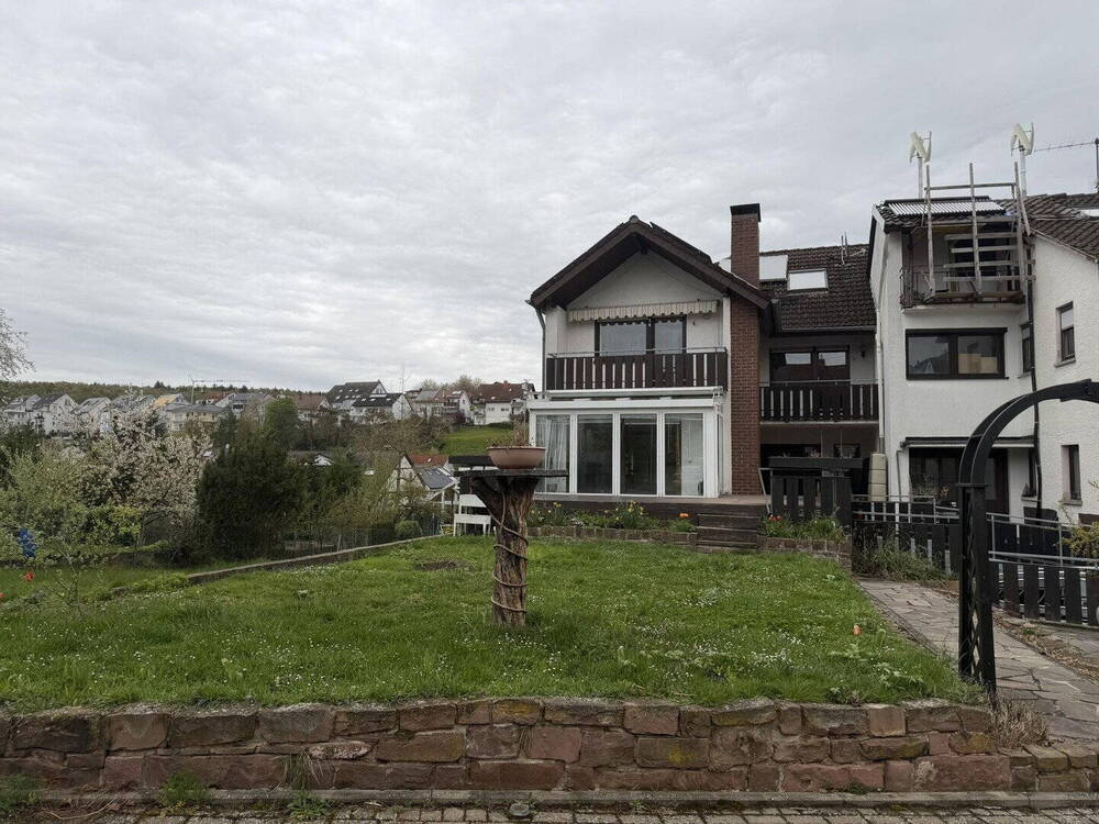 Thumbnail-von Privat: Doppelhaushälfte mit Wintergarten, Kamin, Photovoltaik,...