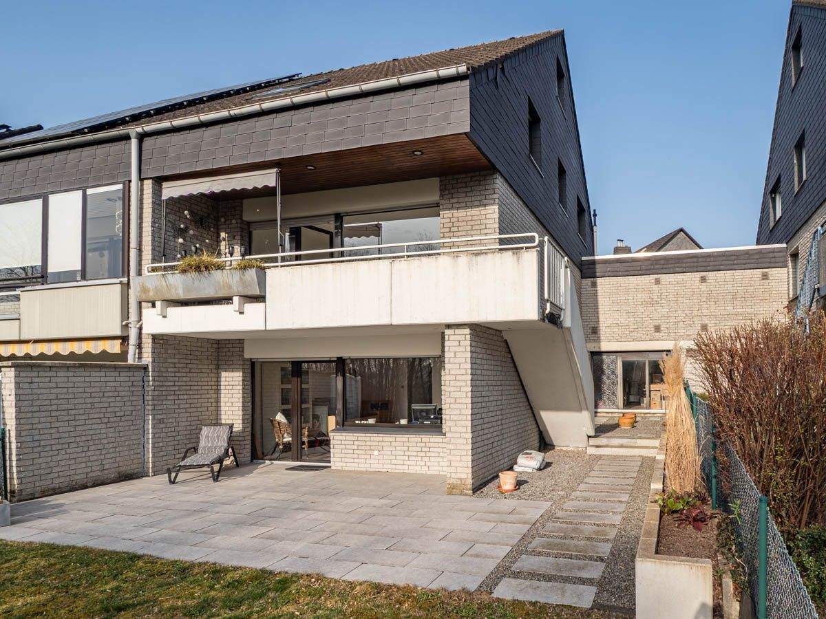 Thumbnail-Schicke Doppelhaushälfte (Einfamilienhaus) mit gepflegtem Garten und Garage in Arnsberg-Niedereimer!