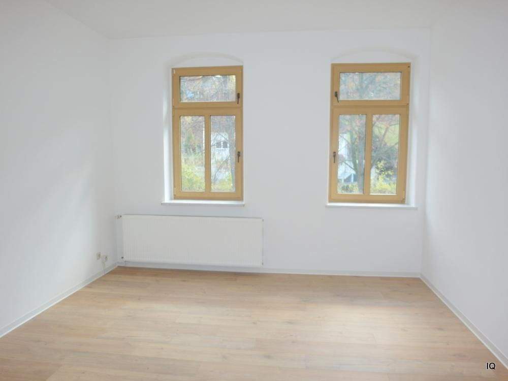 Thumbnail-Erstbezug nach umfassender Renovierung * Sehr schöne 4-Zimmer-Wohnung mit Laminatboden 