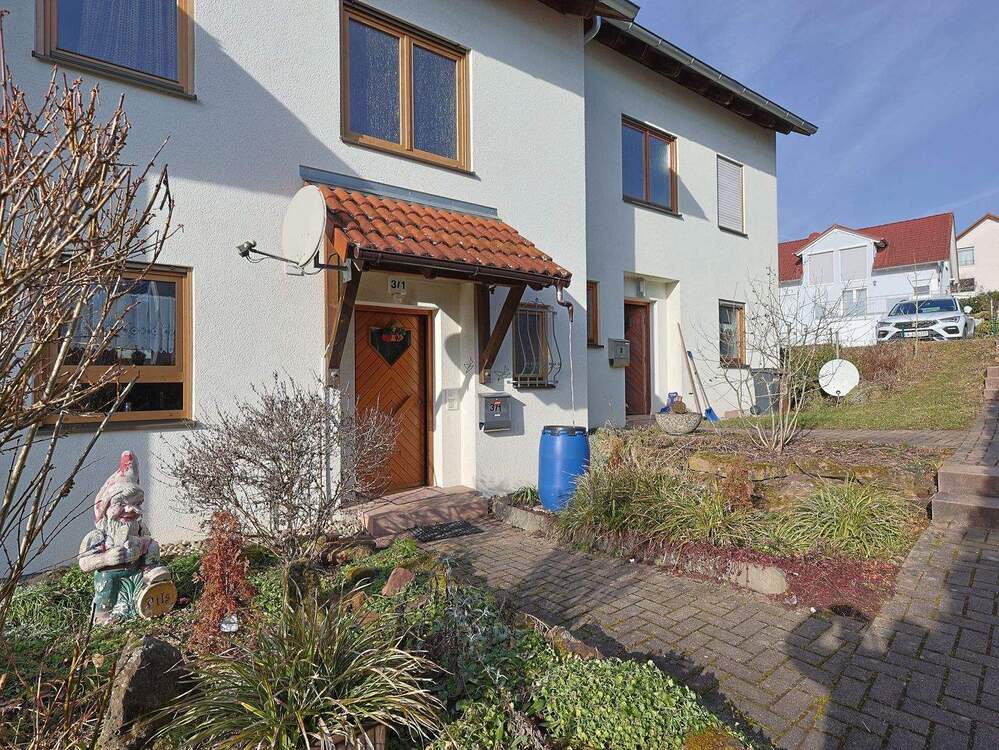 Thumbnail-Hübsches Reihenhaus mit schönem Garten in idealer Lage