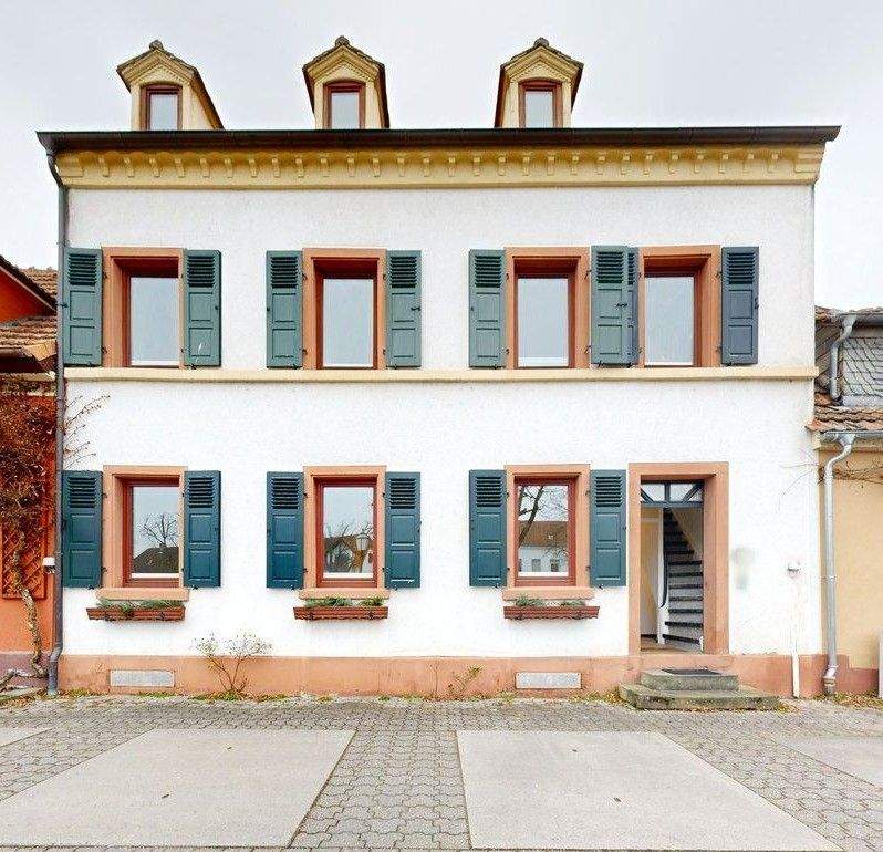 Thumbnail-~~ ZENTRAL GELEGENES STADTHAUS MIT INDIVIDUELLEM POTENZIAL ~~