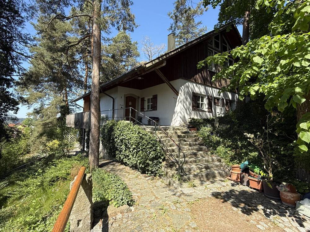Thumbnail-RESERVIERT - Wohnhaus in idyllischer Lage mit Carport und zwei Schuppen