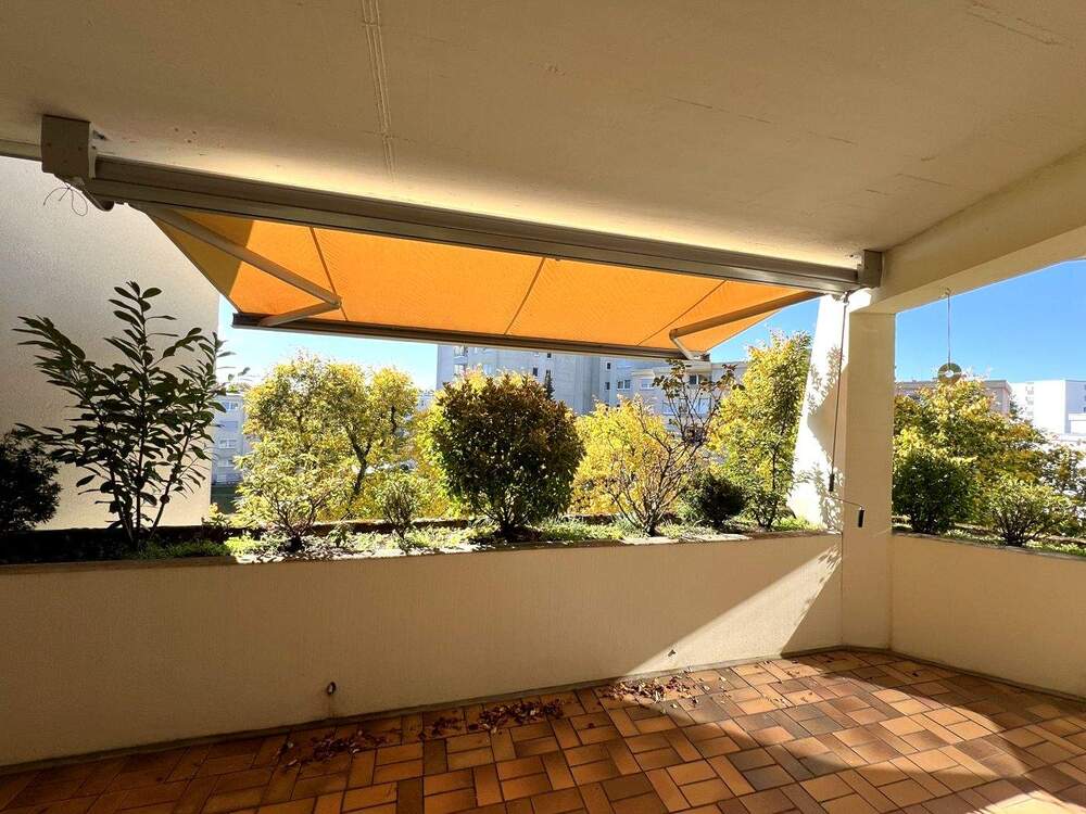 Thumbnail-Zentrumsnahe Lage im Grünen! Modernisierte 4-Zimmer-Wohnung mit Sonnenbalkon in Neumarkt