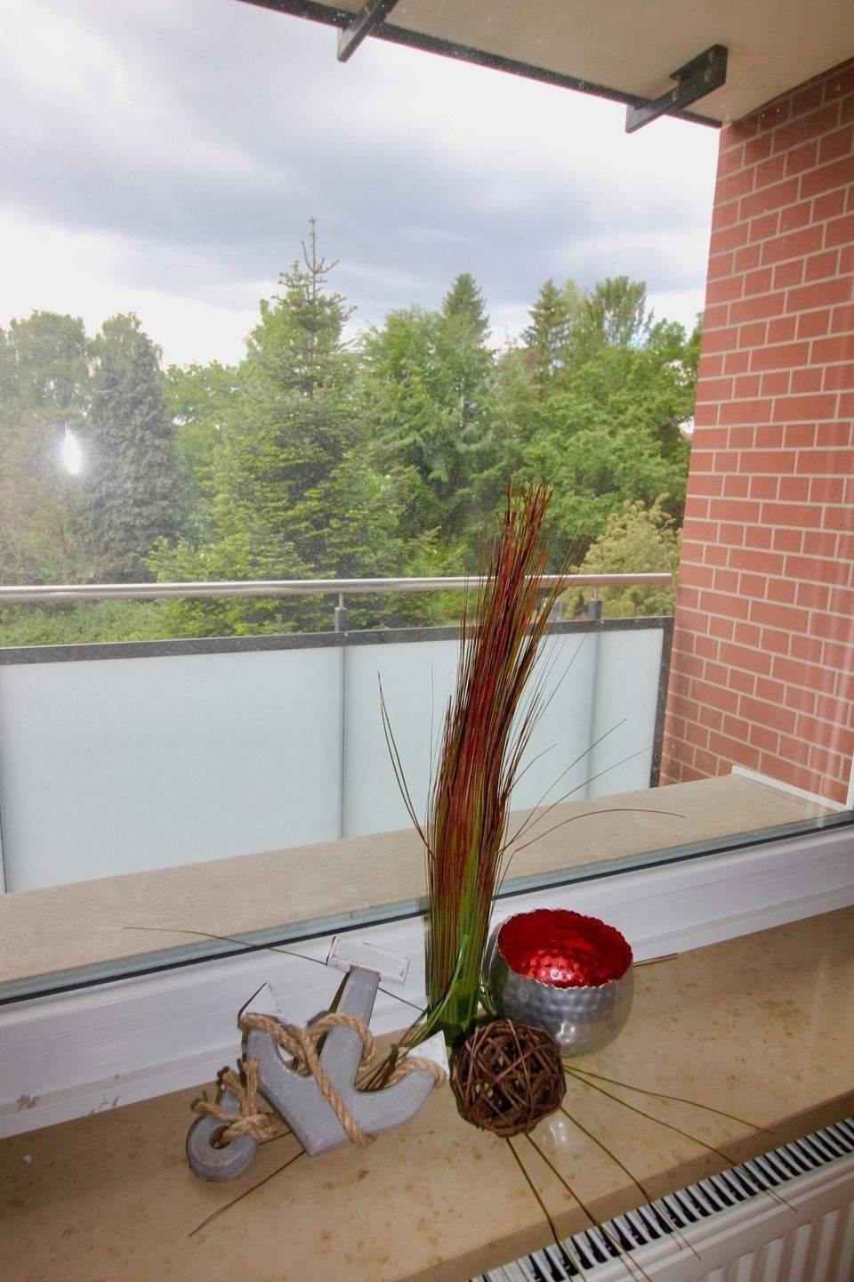 Thumbnail-freie Wohnung - 2 Zimmer - 60 m2 - toller Schnitt 2 Zimmer + Loggia + Tiefgarage + Keller -