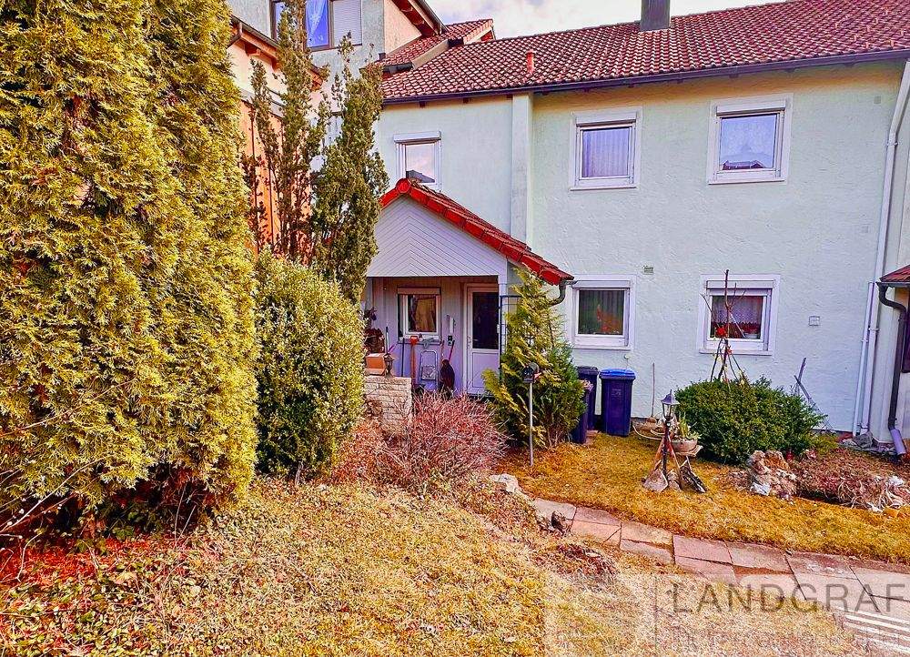 Thumbnail-Kreativ gestaltetes Reihenhaus, Reihenmittelhaus mit idyllisch gelegenem Garten in Engstingen.