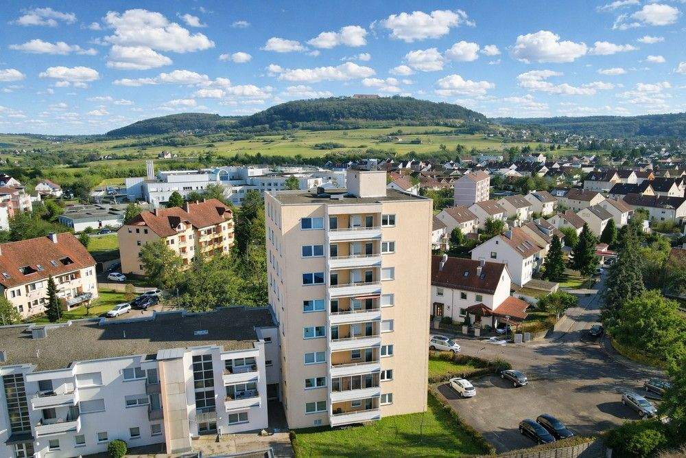 Thumbnail-VERMIETET UND GEPFLEGT - 3-Zimmer-Eigentumswohnung mit KFZ-Stellplatz