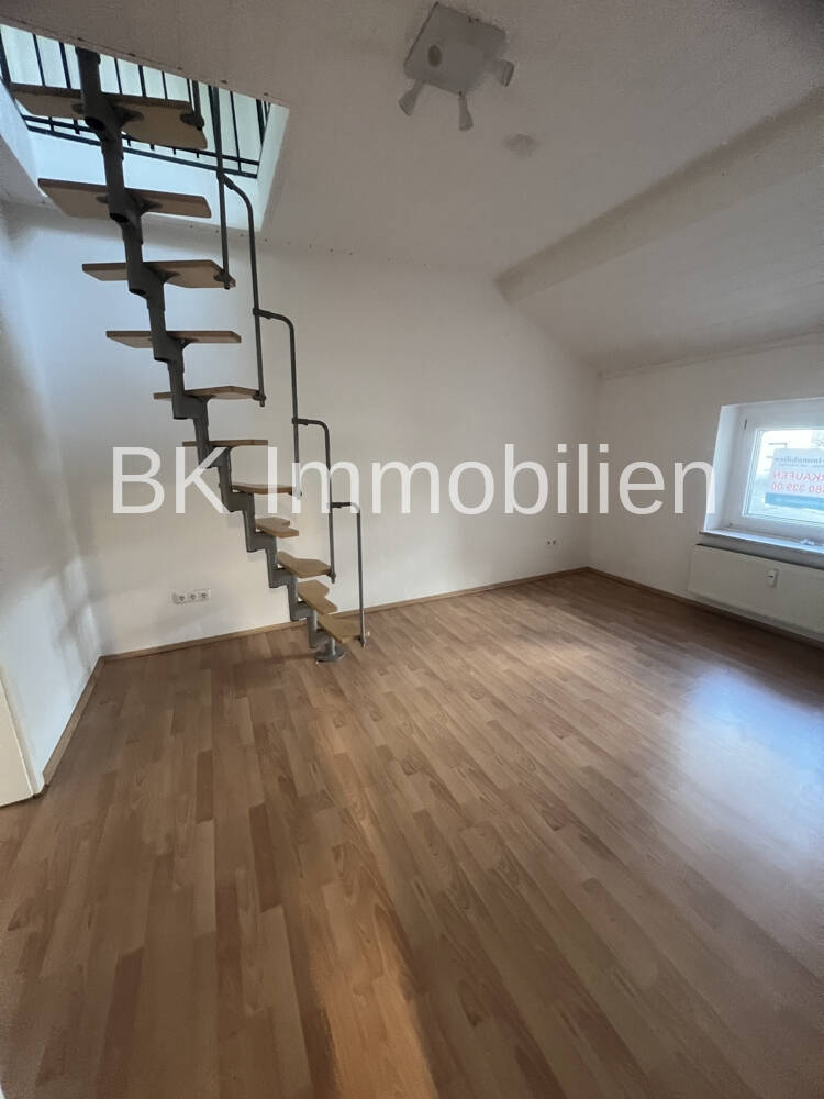 Thumbnail-** Kaufpreisreduzierung ** Frisch renovierte Wohnung mit neuer Einbauküche und Dachterrasse..