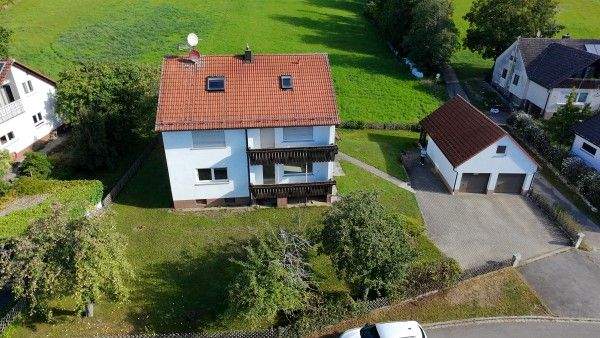 Thumbnail-Mehrgenerationenhaus mit Doppelgarage auf großem Grundstück