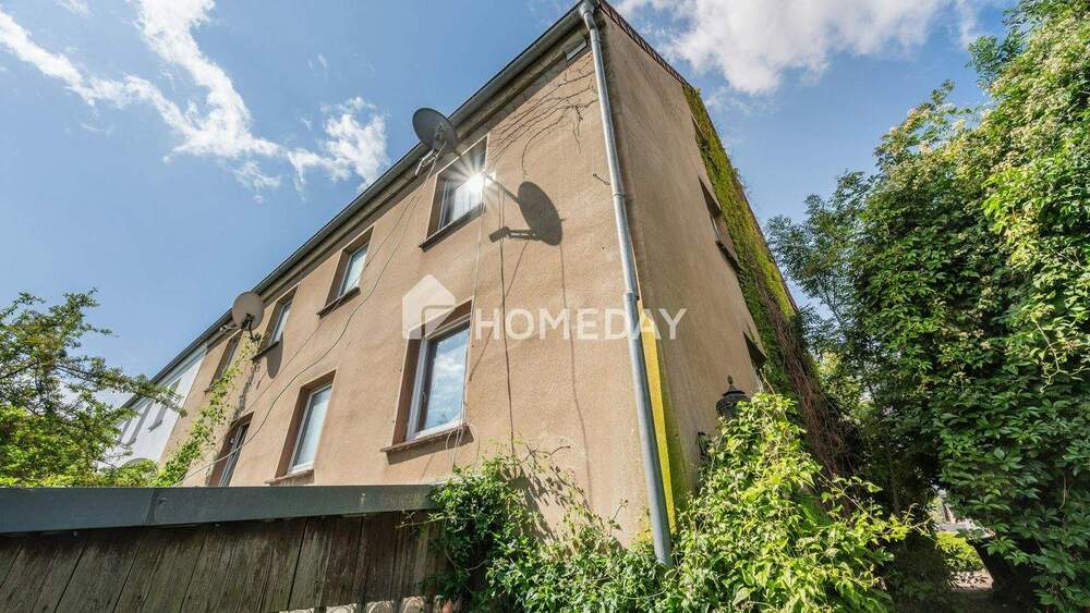 Thumbnail-Charmantes Zweifamilienhaus in ruhiger Lage mit großem Garten und vielseitigem Raumangebot