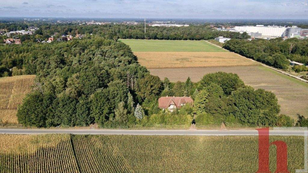 Thumbnail-Dieses Anwesen wartet auf sein Erwachen - Haus und Nebengebäude mit herrschaftlichem Grundstück in Lohne