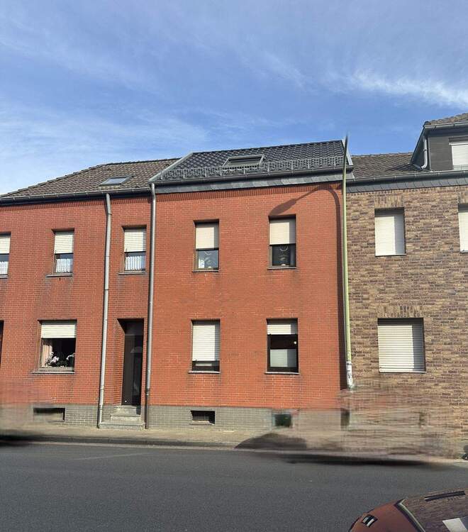 Thumbnail-Schickes und modernes Reihenmittelhaus in 52353 Düren