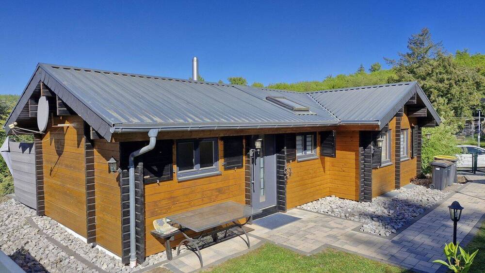 Thumbnail-DAS BESONDERE HAUS IM GRÜNEN - sofort bezugsfrei
