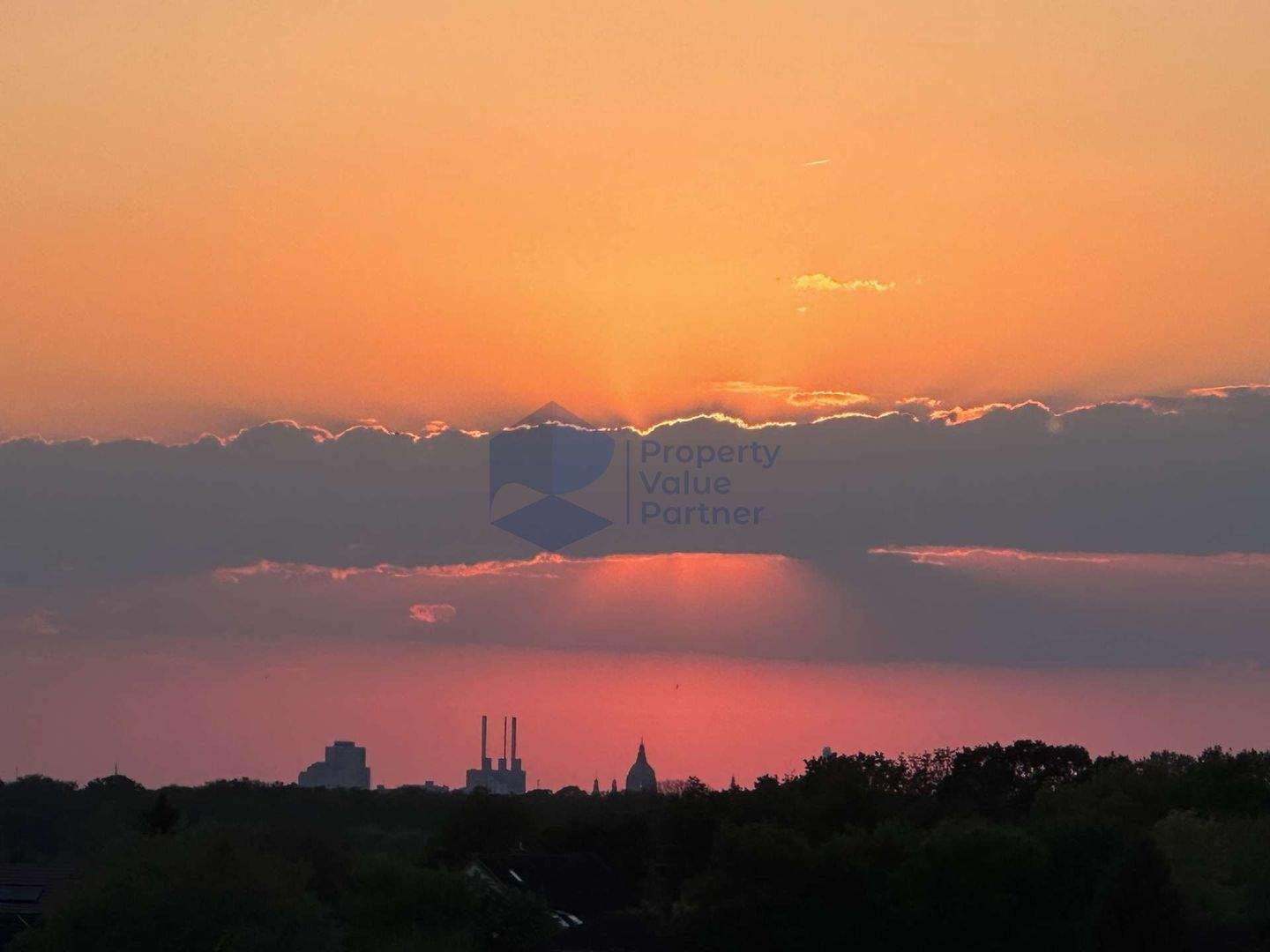 Thumbnail-Mehrfamilienhaus mit insgesamt 22 Wohneinheiten im Bezirk Linden-Limmer