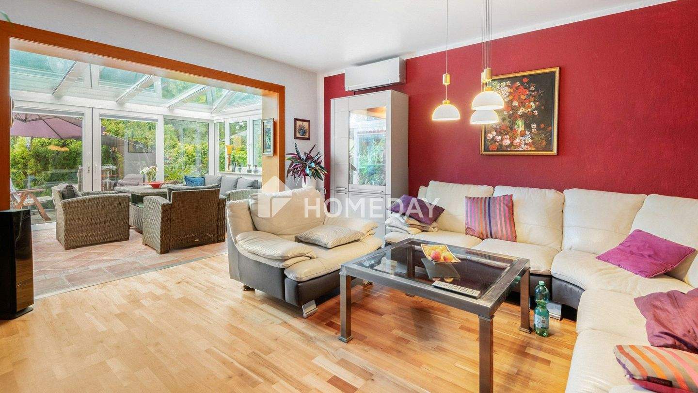 Thumbnail-Modern ausgestattetes Einfamilienhaus mit Nießbrauchrecht auf 986 m² großem Grundstück