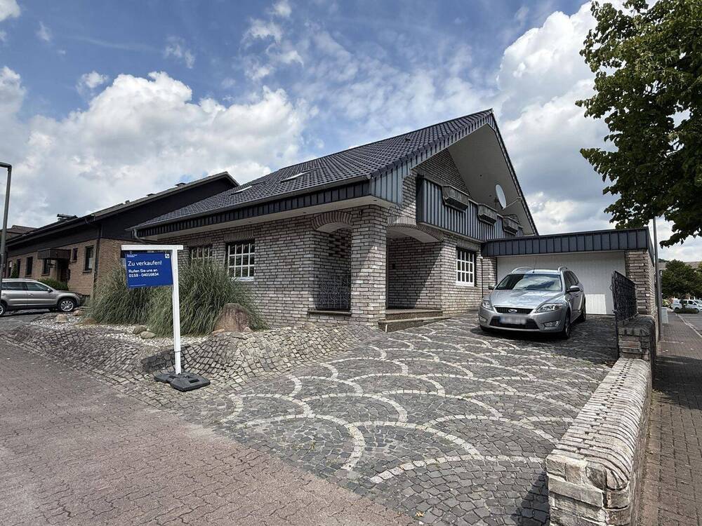 Thumbnail-Stilvolles Einfamilienhaus mit Wellness-Oase