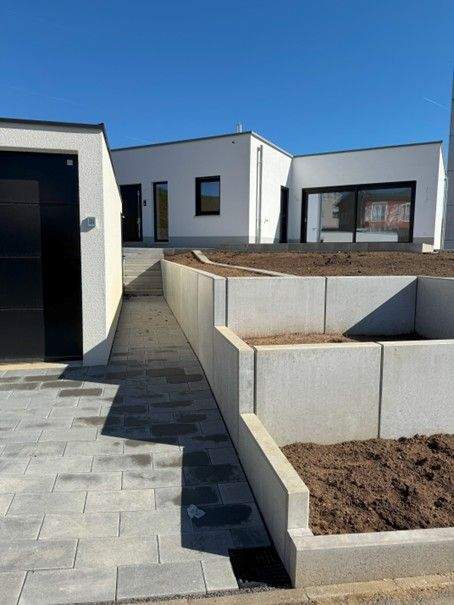 Thumbnail-Stilvoller Flachdachbungalow