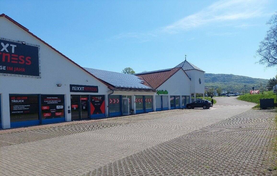 Thumbnail-Thüringen Dermbach-OT Größere Gewerbeimmobilie mit ausreichend Parkplätzen an der B285