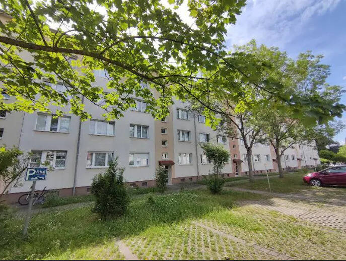 Thumbnail-Moderne 4 Raum Wohnung mit Balkon nur 300m zum Zwenkauer See