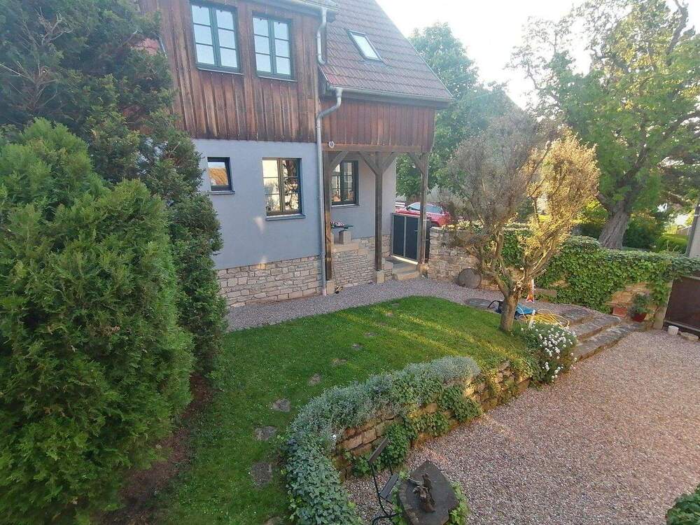 Thumbnail-Freihstehendes Einfamilienhaus mit seperater EinliegerwohnungBüro ErfurtWeimar