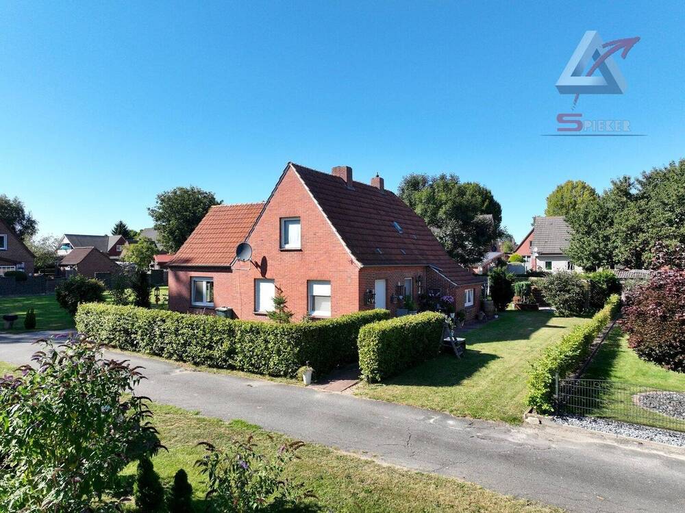 Thumbnail-Wohnhaus mit großem Grundstück