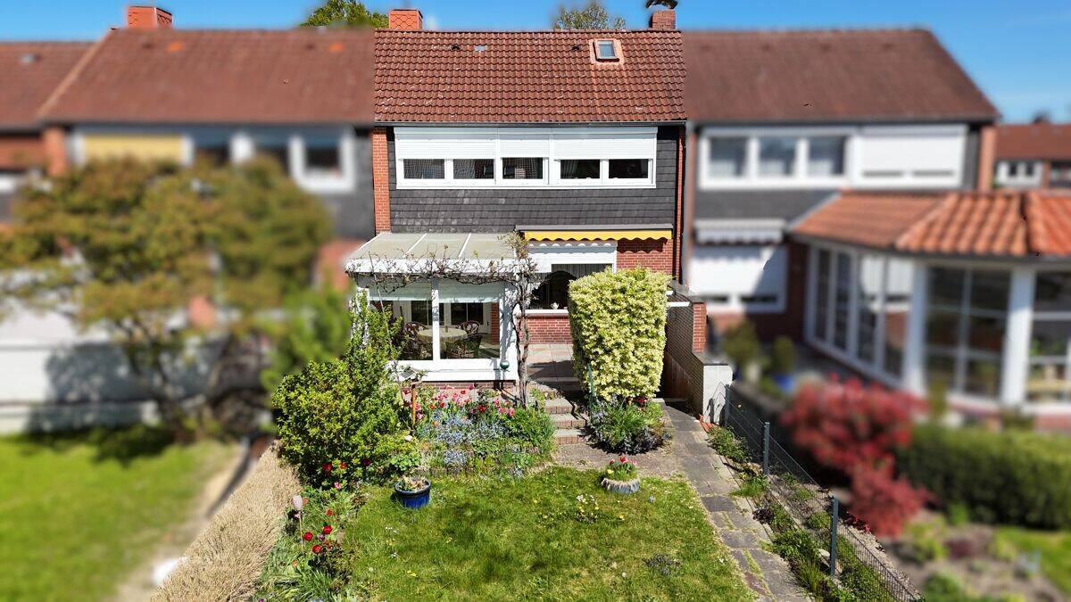 Thumbnail-EXCLUSIV! REIHENMITTELHAUS MIT VOLLKELLER WINTERGARTEN UND GARAGE