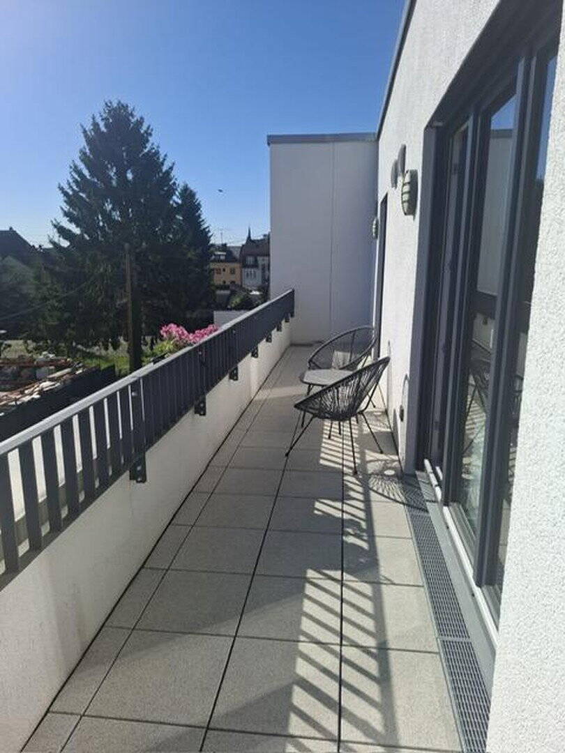Thumbnail-Neubau, helle gemütliche 2 Zi Penthousewohnung, Balkon, EBK, KfW40+