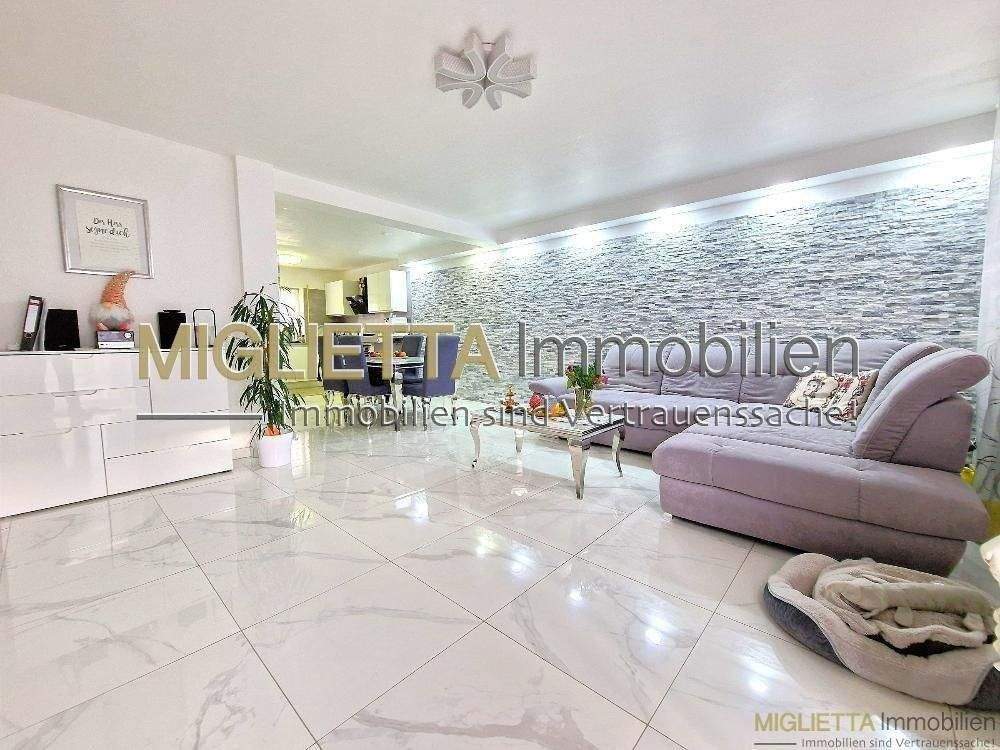 Thumbnail-Solides Reihenhaus mit Garten und Garage