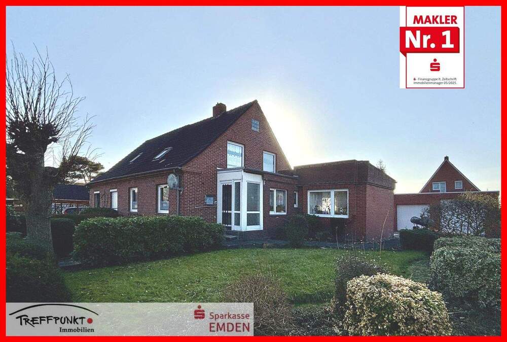 Thumbnail-Großzügige Doppelhaushälfte mit drei Garagen.