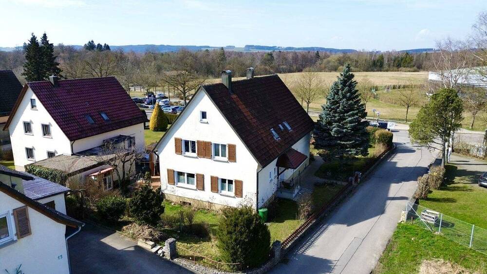 Thumbnail-Vermietetes Einfamilienhaus mit großem Grundstück und Blick ins Grüne in Bad Wurzach