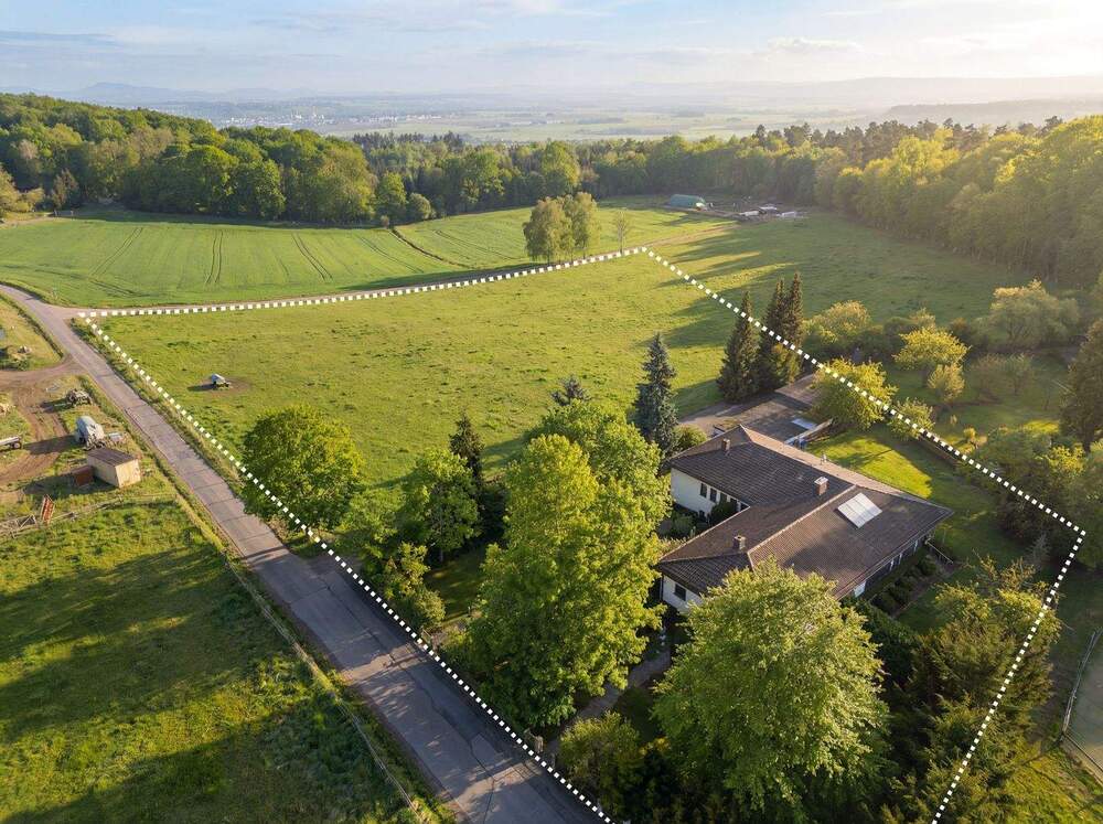 Thumbnail-Außergewoehnliches Anwesen mit 13.500 m²: Wohnen, Vermieten & Freiraum in einem