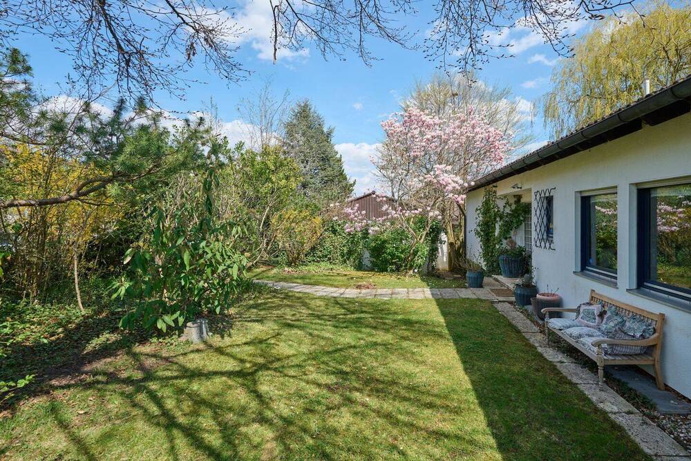 Thumbnail-Bungalow in beliebter Lage mit idyllischem Garten