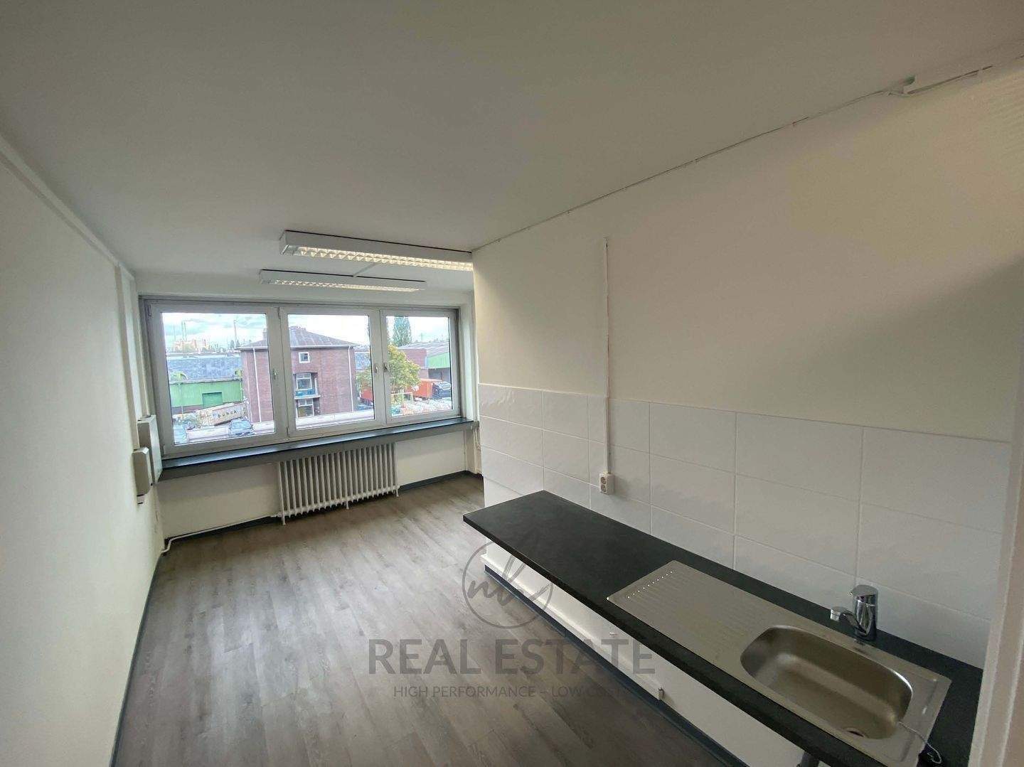 Thumbnail-Start-Up Büro mit eigener Pantry