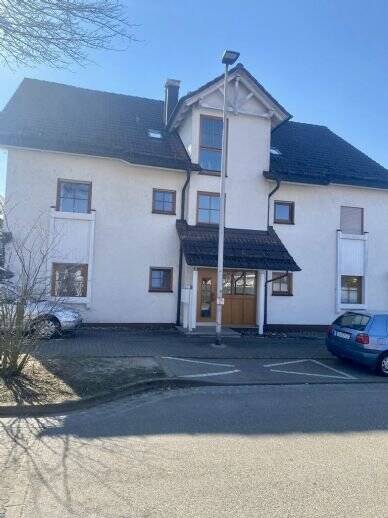 Thumbnail-sehr schöne Wohnung mit Loggia und Carport im 1.OG + Schwedenofen