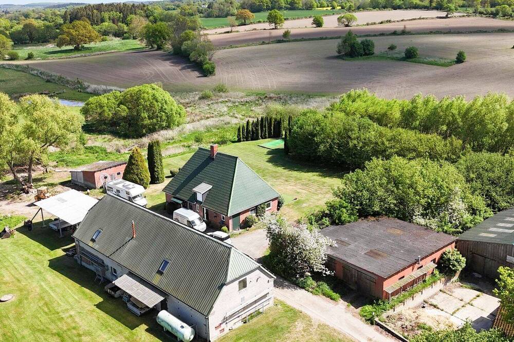 Thumbnail-Zögern Sie nicht: Gepflegtes Bauernhaus mit Garten, Garage und 8 Freistellplätzen inkl. Werkstatt