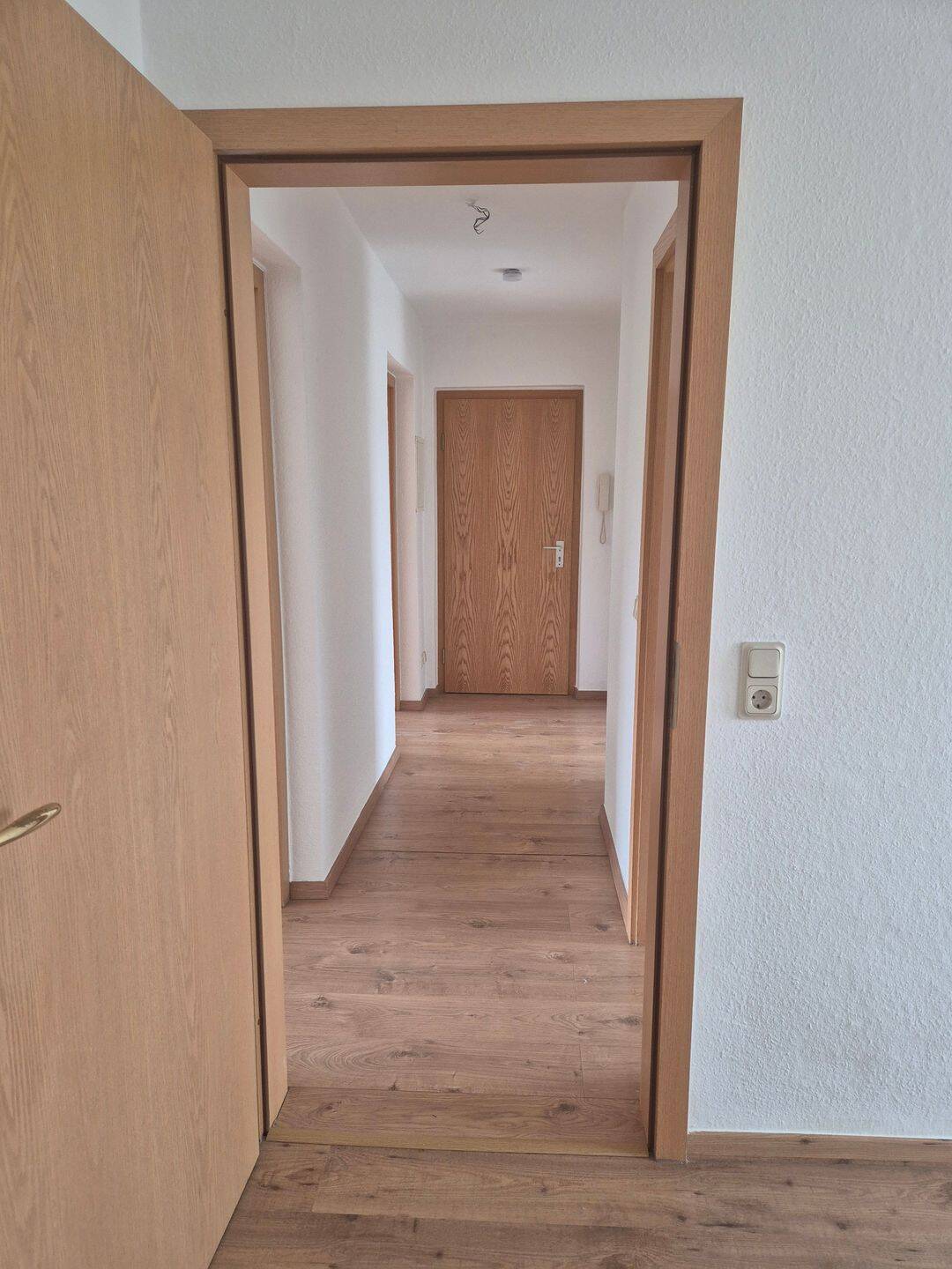 Thumbnail-Kleine Dreiraumwohung mit Balkon