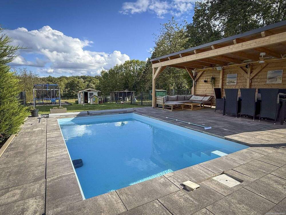 Thumbnail-Außergewöhnliches Zweifamilienhaus mit Poollandschaft in Waldrandnähe sucht neue Eigentümer